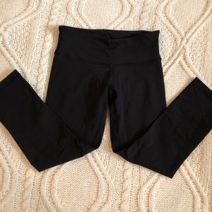 Wonder under crop. SIZE: 6